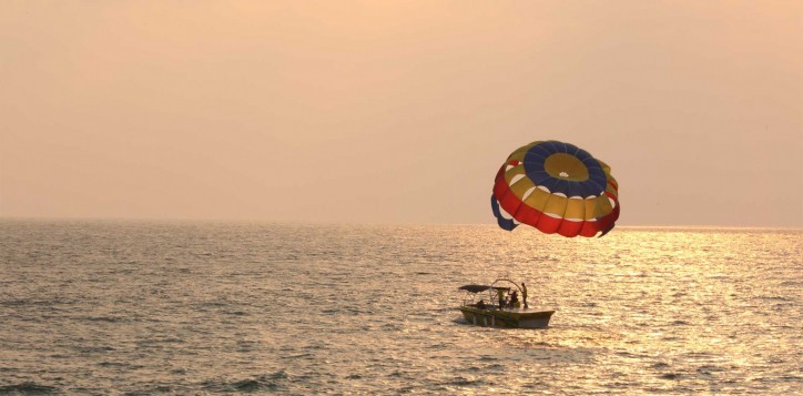 ibis-styles-goa-calangute-rid-8562-destination-6-parasailing-2